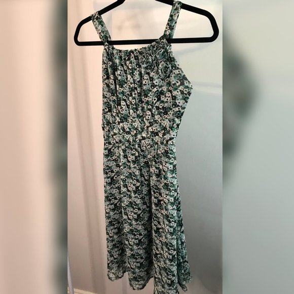 Green Floral Dress - Picture 2 of 4